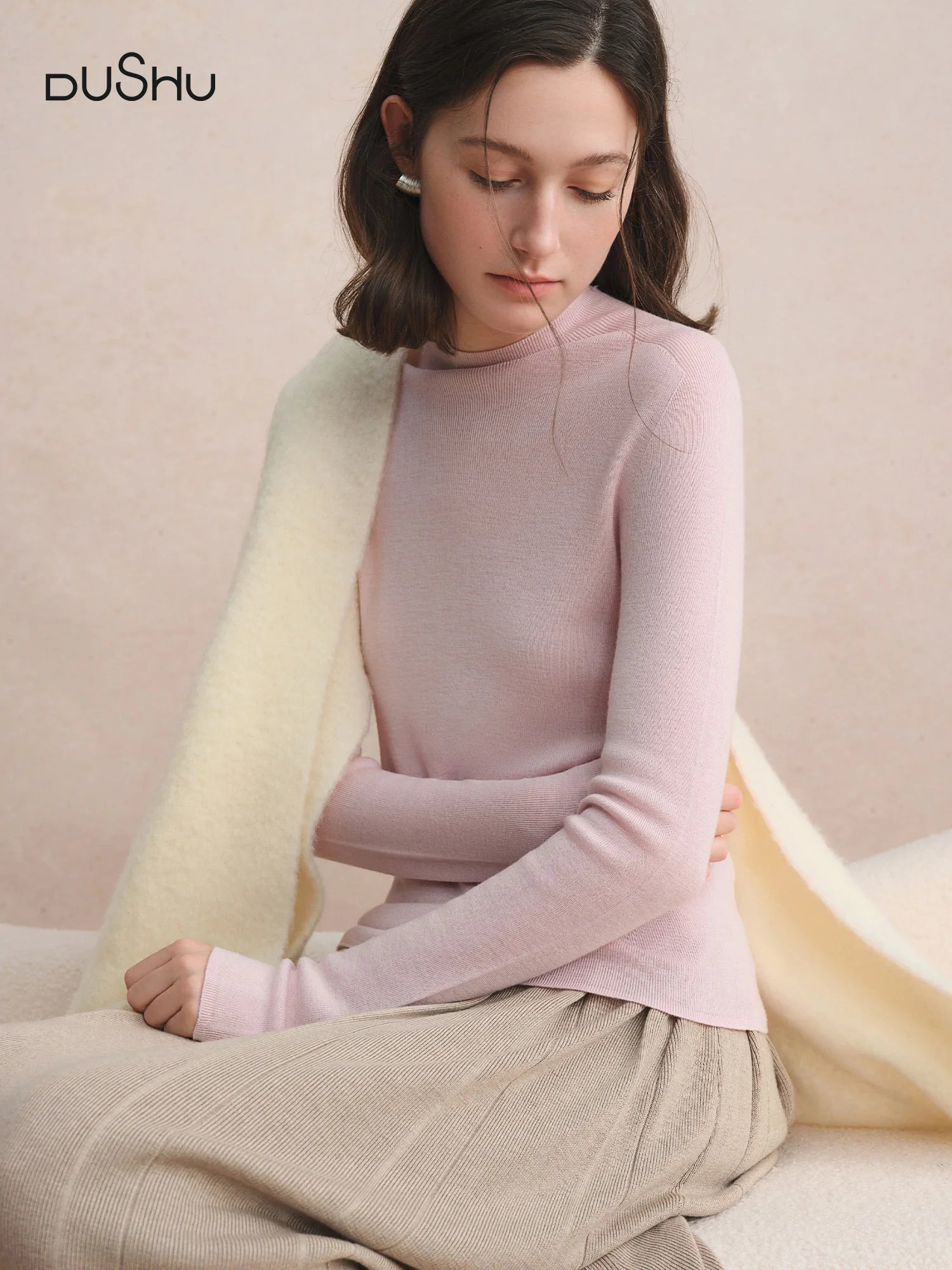 Seamless Half-High Collar Wool Pullover