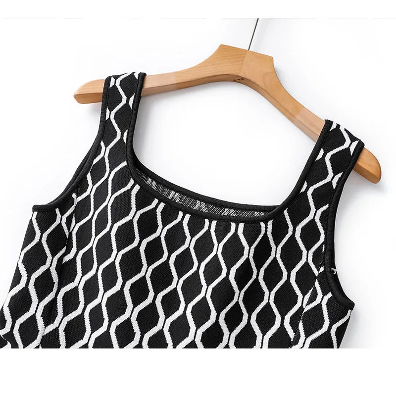 Geometry Knit High-Quality A-Line Dress